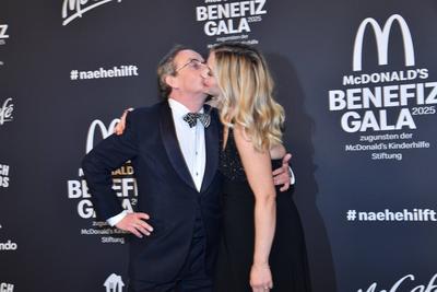 Wigald Boning mit Ehefrau Teresa / McDonalds Benefiz Gala / McDonalds Kinderhilfe Stiftung / Eisbach Studios / M?nchen /-stock-foto