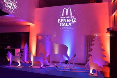 ?bersicht / McDonalds Benefiz Gala / McDonalds Kinderhilfe Stiftung / Eisbach Studios / M?nchen / 06. Dezember 2025 ***-stock-foto