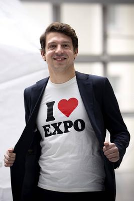 Daniel-Jan Girl - Expo 2035 Berlin-stock-foto