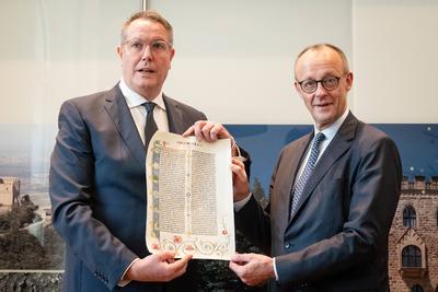 Antrittsbesuch des Bundeskanzlers im Bundesland Rheinland-Pfalz ? Staatskanzlei in der Landeshauptstadt Mainz-stock-foto