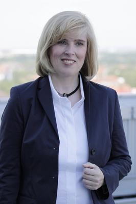 Bildnummer: 58302929  Datum: 02.08.2012  Copyright: imago/Metodi PopowBerlin, RBB, Pressekonferenz: Das volle Programm, Foto: rbb-Programmdirektorin Dr. Claudia Nothelle Entertainment People Shooting x0x xkg 2012 hoch Menschen Personen Person Gesellschaft Medien Schauspieler Film Fernsehen Theater  58302929 Date 02 08 2012 Copyright Imago Metodi Popov Berlin RBB Press conference the full Program Photo RBB Program Director Dr Claudia Nothelle Entertainment Celebrities Shooting x0x xkg 2012 vertical People People Person Society Media Actor Film Television Theatre-stock-foto