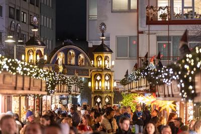 Weihnachtsmarkt Heinzels Winterm?rchen K?ln - 08.12.2025.-stock-foto