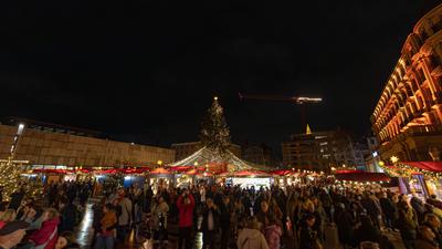 Weihnachtsmarkt am K?lner Dom - 08.12.2025.-stock-foto