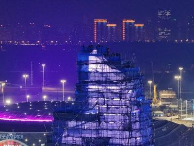 HARBIN, CHINA - DECEMBER 10: Aerial view of the main tower of the 27th Harbin Ice-Snow World on December 10, 2025 in Har-stock-foto