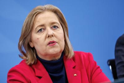 Pressestatement zu den Ergebnissen des Koalitionsausschusses-stock-foto