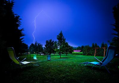 Vihar a Káli-medencében-stock-foto