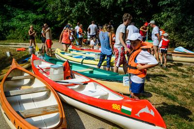 Vizitúrázók az Öreg-Túron-stock-foto