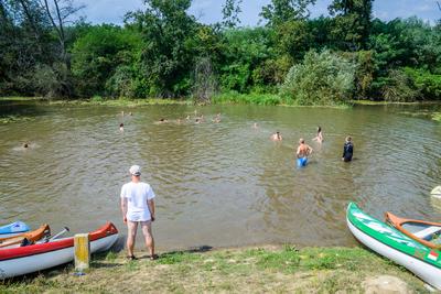 Vizitúrázók az Öreg-Túron-stock-foto