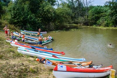 Vizitúrázók az Öreg-Túron-stock-foto