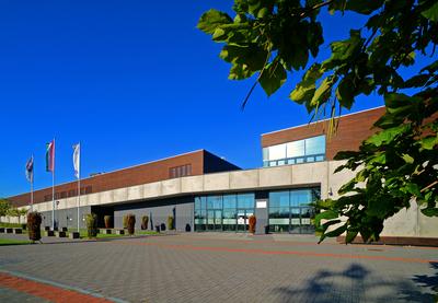 Budaörs, Városi Uszoda és Sportcsarnok-stock-foto