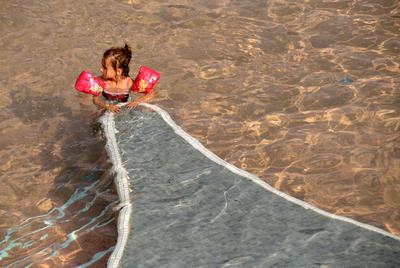 Budaörs, Városi Uszoda és Sportcsarnok-stock-foto