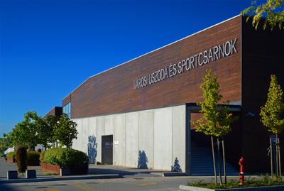Budaörs, Városi Uszoda és Sportcsarnok-stock-foto
