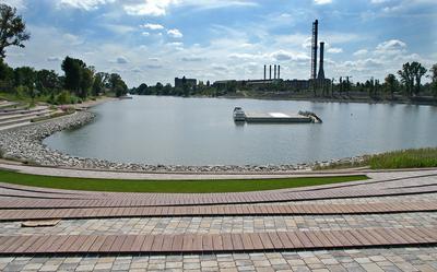 Budapest, 2008-08-17.  A Kopaszi gát a Duna parton-stock-foto