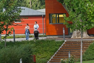 Budapest, 2008-08-17.  A Kopaszi gát a Duna parton-stock-foto