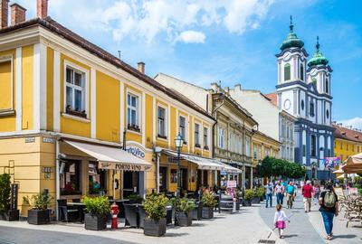 Székesfehérvár, Fő utca-stock-foto