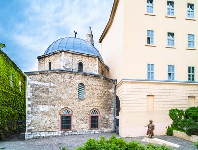 Pécs, Jakováli Hasszán dzsámija-stock-foto