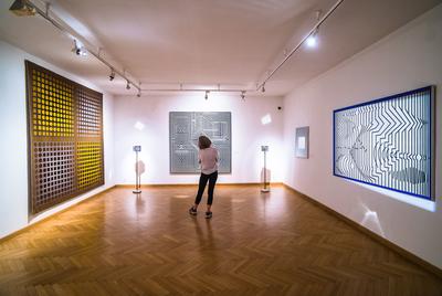 Pécs, Vasarely Múzeum-stock-foto