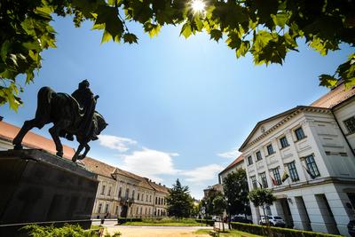Székesfehérvár, Szent István tér-stock-foto