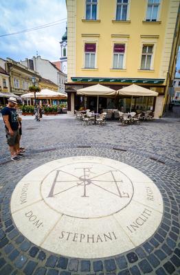 Székesfehérvár, Szent István-emlékjel-stock-foto
