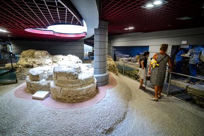 Székesfehérvár, Középkori Romkert-stock-foto