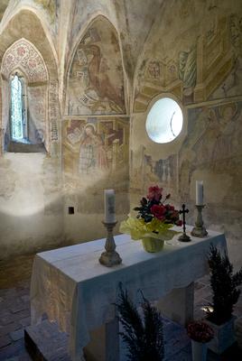 Velemér, Árpád-kori templom-stock-foto