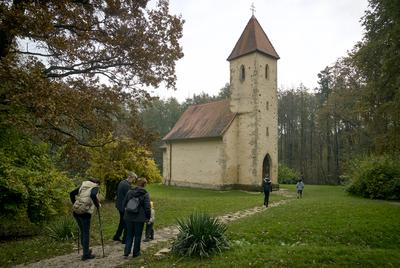 Velemér, Árpád-kori templom-stock-foto