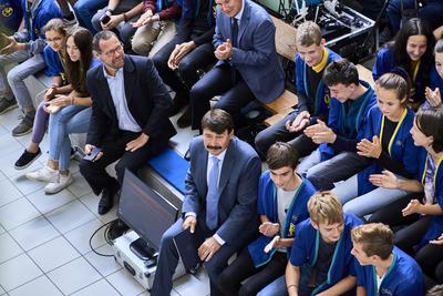 Áder János klímavédelmi tanórát tartott Budakeszin-stock-foto