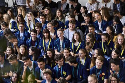 Áder János klímavédelmi tanórát tartott Budakeszin-stock-foto