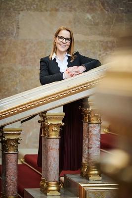Dr. Balatoni Katalin-stock-foto