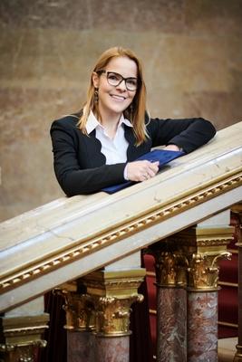 Dr. Balatoni Katalin-stock-foto