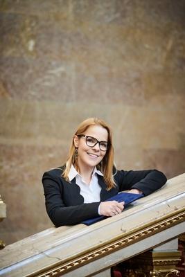 Dr. Balatoni Katalin-stock-foto