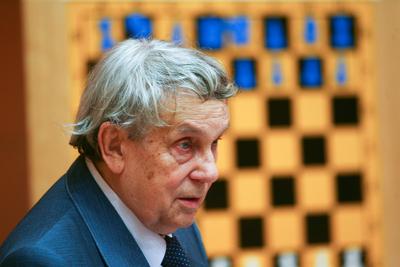 Polgár sakknap-stock-foto