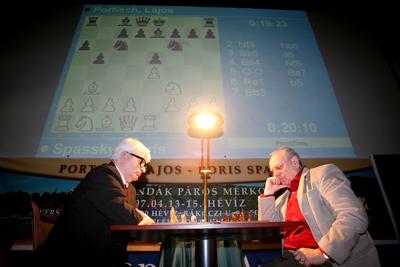 Spasszkijt kapta 70. születésnapjára Portisch Lajos-stock-foto