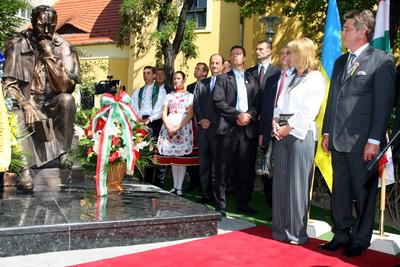 Leleplezték Sevcsenko szobrát Budapesten-stock-foto