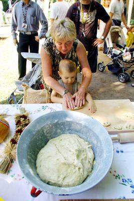 Kenyérfesztivál a Vároligetben-stock-foto
