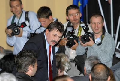 MSZP elnökjelöltek a Thália Színházban-stock-foto