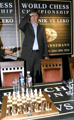 Sajtótájékoztató a Kramnyik-Lékó sakkvilágbajnoki döntöről-stock-foto