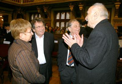 Budapest díszpolgára címet adott át Demszky Gábor főpolgármester-stock-foto
