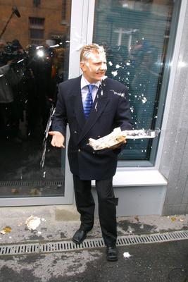 A Szőke Nők Mozgalma demonstrált a negatív megkülönböztetés ellen-stock-foto