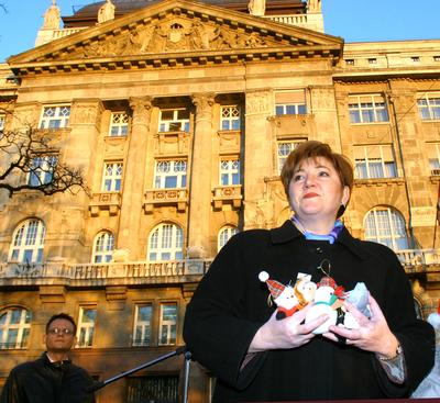 Lamperth Mónika ajándékozott a Roosevelt téren-stock-foto