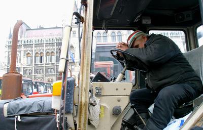 A Kossuth téren demonstrálnak a gazdák-stock-foto