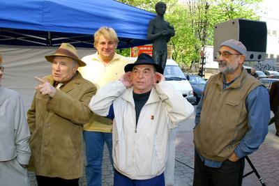 Faültetés a Föld Napja alkalmából-stock-foto