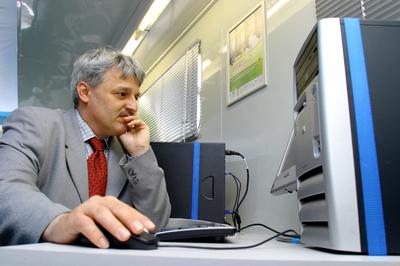 Indul az eMagyarország Roadshow-stock-foto