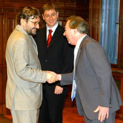 Gyurcsány Ferenc kitüntette Andrew Lloyd Webbert-stock-foto