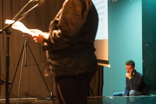 Ellenzéki konferencia a Gödör Klubban-stock-foto