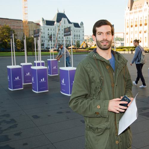 A Momentum bejelentette, hogy csatlakozik a korrupcióellenes aláírásgyűjtéshez-stock-foto