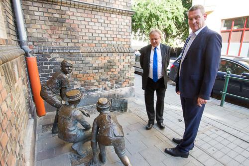 Botka László és Hiller István sajtótájékoztatója-stock-foto