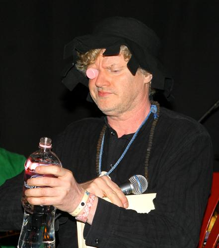 Guiness rekord felállítására készül Müller Péter Sziámi-stock-foto