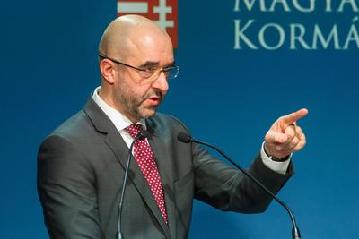 Politika - Sajtótájékoztató a bevándorlásról-stock-foto