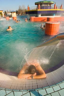 Gyógy- és Wellnessfürdő, Sárvár-stock-foto